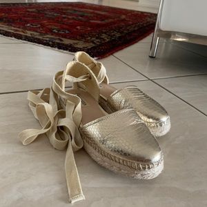 Steve Madden Gold Lace-Up Espadrille Flats | 7